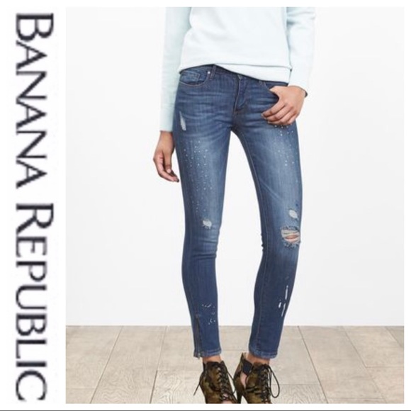 Banana Republic Denim - 💕SALE💕 Banana Republic Skinny Distressed Jeans